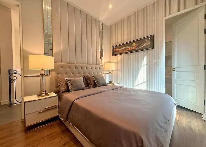 5-star Pool 3br Private Luxury Sukhumvit