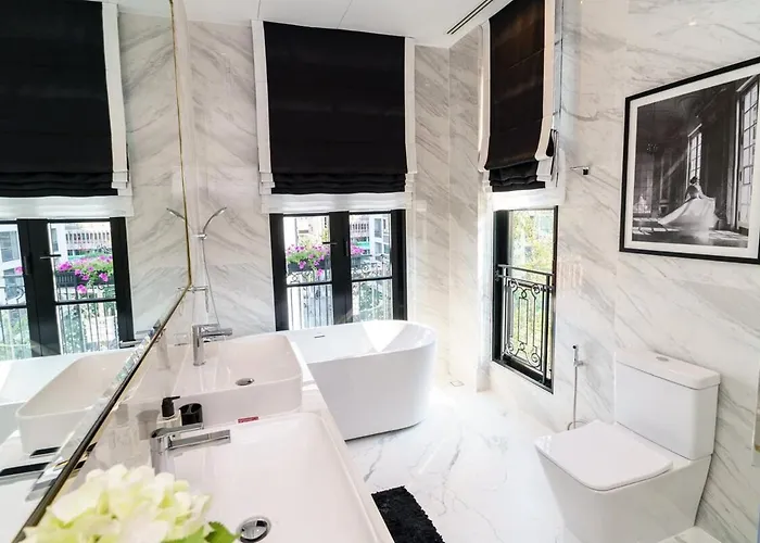 5-star Pool 3br Private Luxury Sukhumvit Villa Bangkok