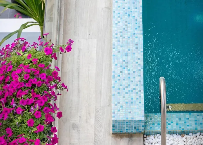 5-star Pool 3br Private Luxury Sukhumvit Villa