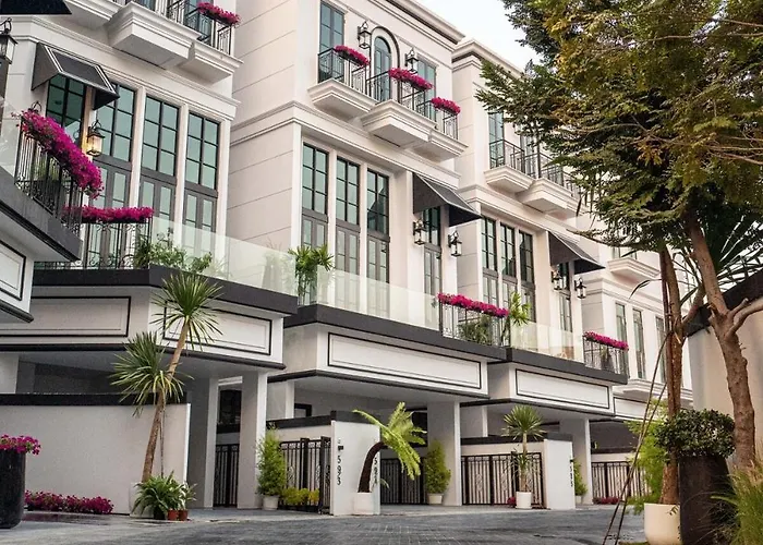 5-star Pool 3br Private Luxury Sukhumvit Bangkok