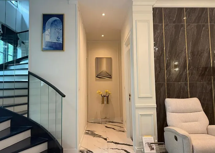 Villa 5-star Pool 3br Private Luxury Sukhumvit Bangkok